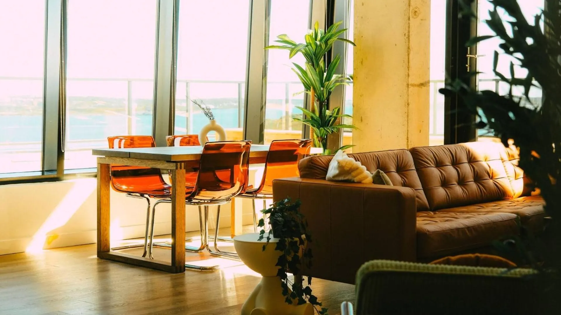 哈利法克斯New Pause Penthouse Lofts - Downtown - Free Parking公寓
